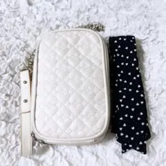 nice claup ナイスクラップ　ハートキルティング スマホショルダーバッグ