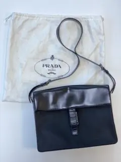 プラダ　PRADA　メッセンジャーショルダーバッグ　黒