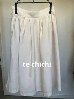 【te chichi 】アイボリー フレアスカート Sのサムネイル