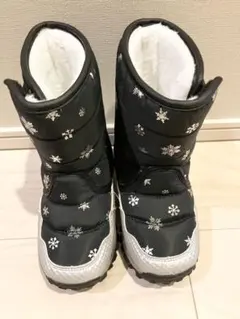 Item thumbnail for item cb40b13a-c236-4c3e-9aec-7be3c9edae5a