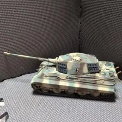 キングタイガー 塗装済み完成品 戦車プラモデル アルデンヌ戦線のサムネイル