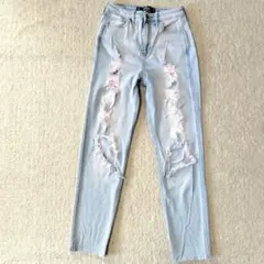 HOLLISTER ウルトラハイライズ ダメージ ジーンズ W25 L27のサムネイル