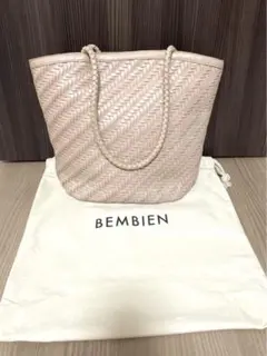 BEMBIEN べンビエン バッグ　トートバッグ　Tomorrowlandのサムネイル