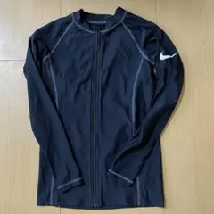 美品　Nike ナイキ　ラッシュガード 160サイズ　黒