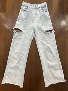 clear スリット入りデニムパンツ Sサイズのサムネイル