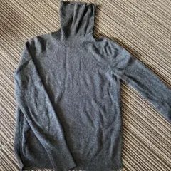 ユニクロ　カシミヤ100％ グレー　タートル　ニット