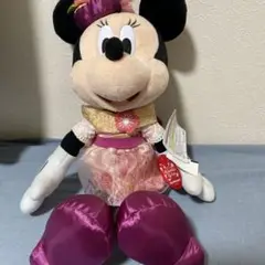 ミニーのスタイルスタジオ春の衣装を着たミニーぬいぐるみ