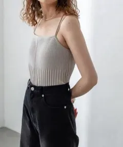 mystic リブキャミソール ベージュ カップ付き 美シルエット 韓国風