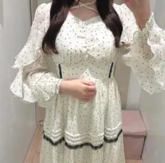 An MILLE ダブルタックフレアドットワンピース