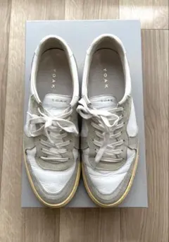 Item thumbnail for item f4163bed-7390-4ef3-816e-d460a80f6eb5