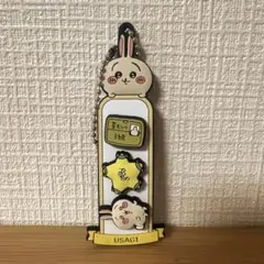 ちいかわ　ぷちてるラバーキーホルダー　うさぎ