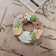 鳥とお花リース【1】のブローチ