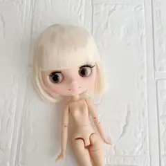 ❤️アイシードール❤️ホワイトブロンドボブ　ミディサイズ