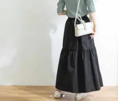 アーバンリサーチ　タフタティアード　フレアスカート　黒　ブラック　ポリエステルSのサムネイル