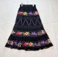 グレースコンチネンタル黒 花柄刺繍 ロングスカート シルクのサムネイル