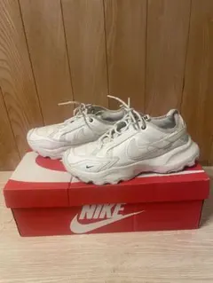 NIKE ナイキ　ＴＣ7900 ウィメンズ　スニーカー