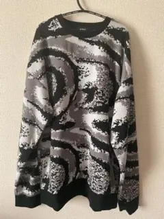 美品　AZUL by MOUSSY 抽象模様 セーター Fサイズ