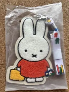 新品未開封　ミッフィー パスケース カード入れ付き