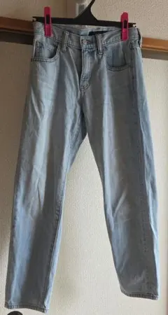 UNIQLO ライトブルーデニムストレートパンツ