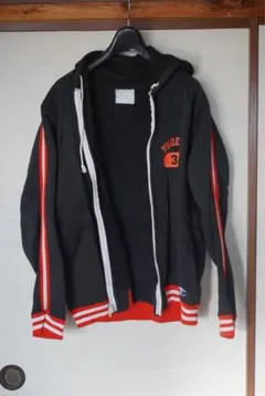 Item thumbnail for item a9154949-87a4-442e-97e9-ac691a190603