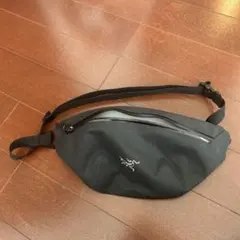 ARCTERYX Granville ボディバッグ オレンジ solaris - メルカリ