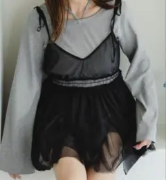 シースルー黒キャミソール フリル付き