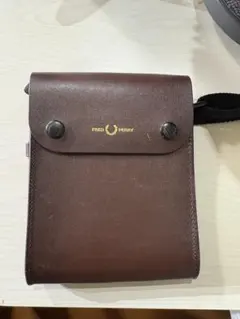 FRED PERRY ショルダーバッグ ブラウンのサムネイル