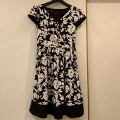 【美品】11号 L 花柄 半袖 ウエストマーク 膝丈ワンピース