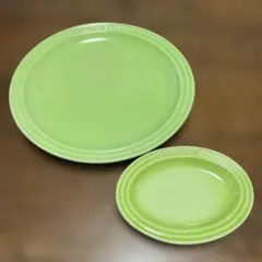最終価格LE CREUSET イエローグリーン　2枚セットのサムネイル