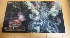 遊戯王 The Shining Darkness ブラックフェザープレイマット - メルカリ