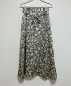 natural beauty basic ボタニカルフラワープリントスカート