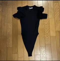 ザラ　フリル付　ブラックボディスーツ　タンガ　カットソー半袖　Tシャツ新品未使用