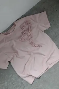【新品未使用タグ付き】heart frill T-shirt pinkのサムネイル