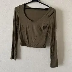 オリーブグリーン 長袖 クロップドトップス
