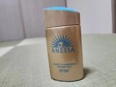 美品　ANESSA パーフェクトUV スキンケアミルク NA 60mLのサムネイル