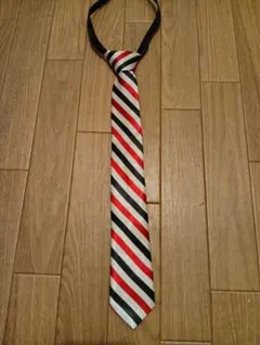 子供用ネクタイ ストライプ赤 白 黒　ワンタッチ