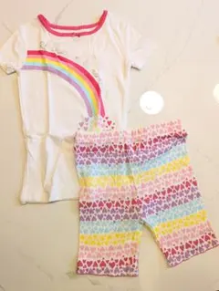レインボー柄Tシャツとハーフパンツセット 120cm