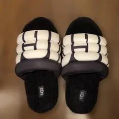 【送料無料】UGG 黒 白 サンダル ファー 24センチ 厚底 美品