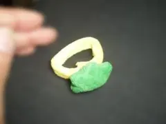 ぬいぐるみのパーツ　　首輪？　指輪？