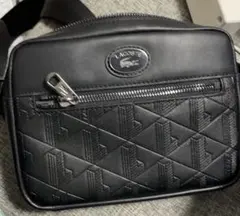 LACOSTE ブラック ショルダーバッグ