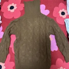 GUブラウン タートルネック ニット セーター
