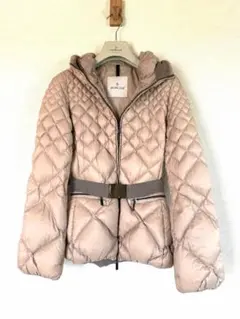 MONCLER　モンクレール　ダウンジャケット　ベカシーヌ　ピンク　ベージュ系のサムネイル