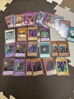 引退品 遊戯王OCG まとめ売り 大量セット 77枚 デッキ おまけ300枚位