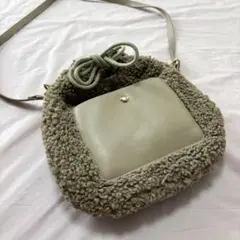 earth music&ecology モコモコボアバッグ ショルダーバッグ