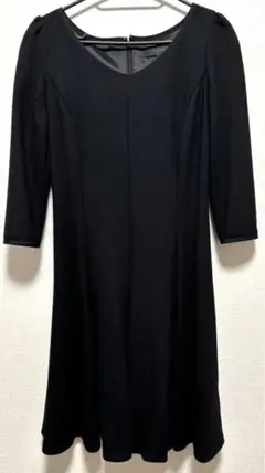 UNTITLED 黒 ひざ丈ワンピース