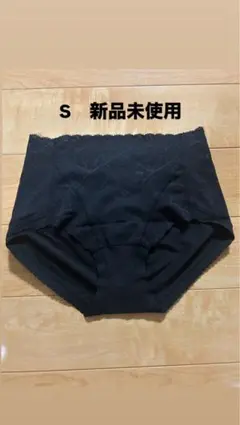 カーヴィシャスカレス フィットショーツ M - メルカリ