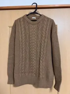GU ケーブル編み ブラウンニットセーター