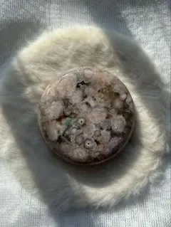 桜瑪瑙　フラワーアゲート　天然石　みどり桜瑪瑙　台座付き