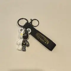 ベアモチーフ ストラップ付きキーホルダー