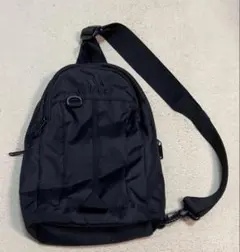 【美品・3回のみ】adidas黒スリングバッグ ゆうパケット　安売り！